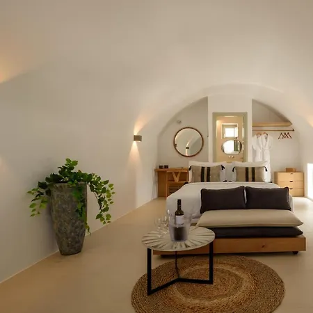 Luxury Bed & Breakfast Fira (Santorini)